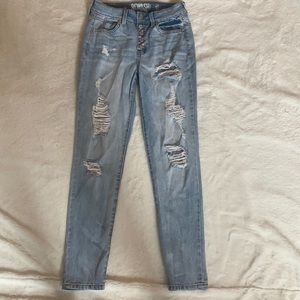 ReWash Highwaisted Ripped Mom Jeans